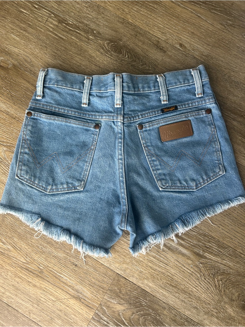 Wrangler Light to medium vintage Blue Frayed Hem Denim Shorts